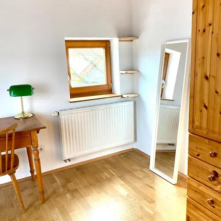 Gemuetliche Landhauswohnung Lägenhet *